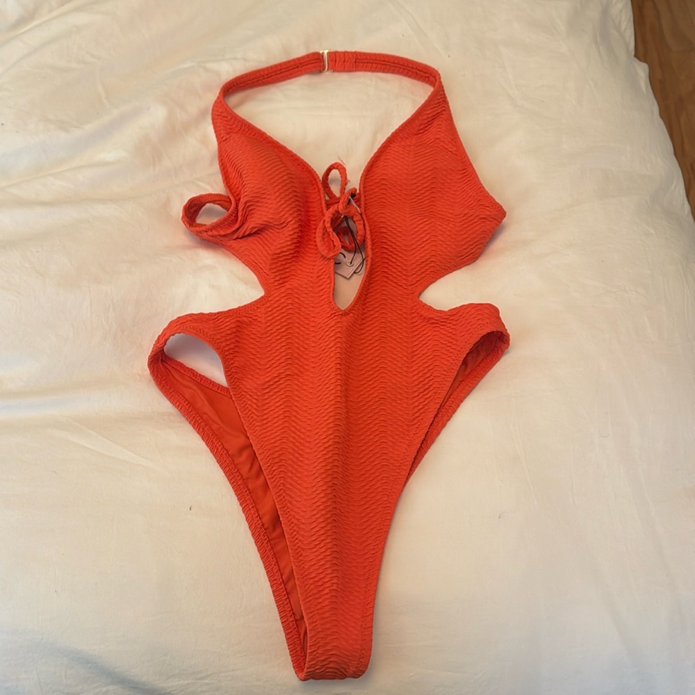 Gigi c Evans one piece orange xl